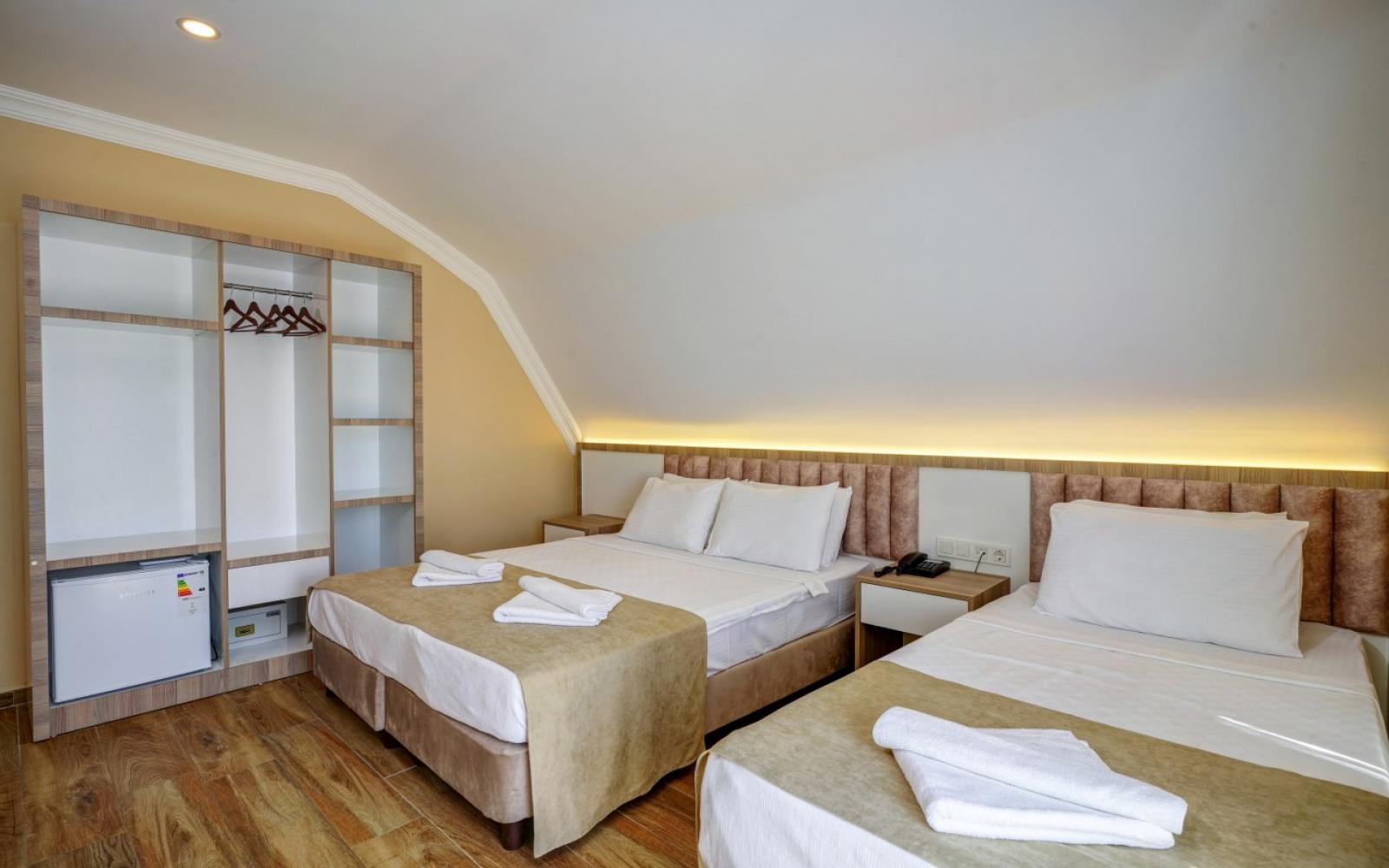 Özcan Otel Odalar